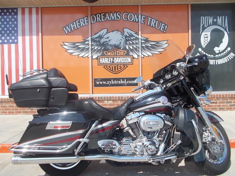 2006 Harley-Davidson FLHTCUSE - Ultra Classic Electra Glide Screamin' Eagle