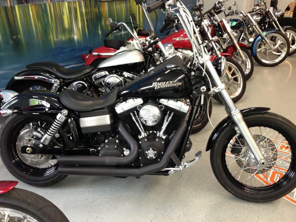 2010 Harley-Davidson STREET BOB Cruiser 