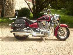 2003 V92Dc Victory cruiser 2 tone bright red and all Chrome