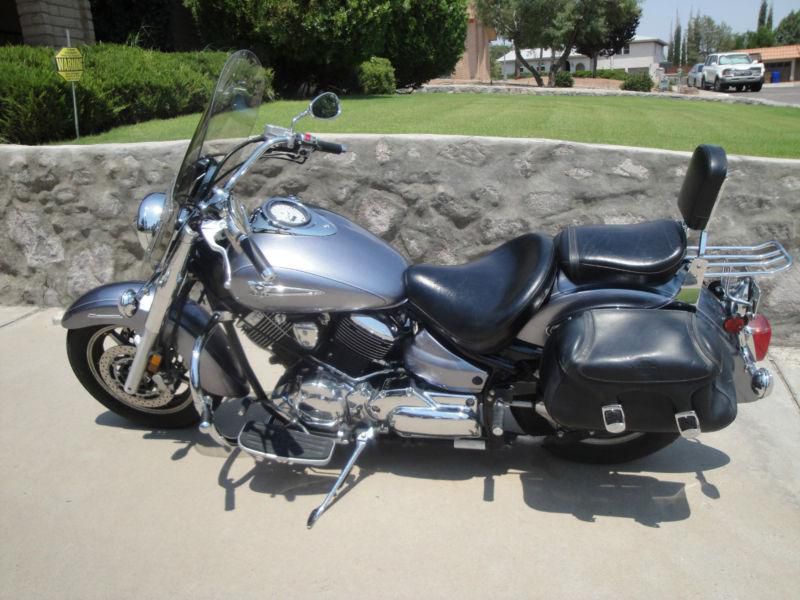 1100, Yamaha, V Star, silver/grey, cruiser, excellent condition, 7,081 mi., used