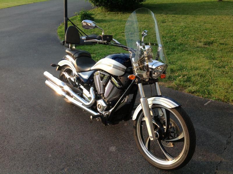 2011 Victory Vegas Two Tone with EXTRAS