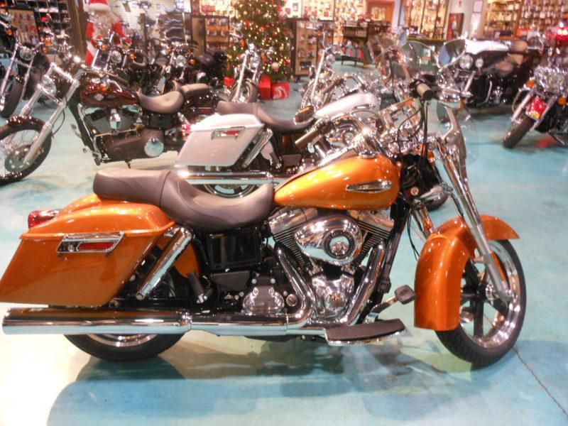 2014 Harley-Davidson FLD - Dyna Switchback Cruiser 