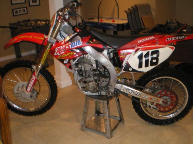 2006 HONDA CRF 450 Winter special, ready to go, new tires, jug and piston, oil