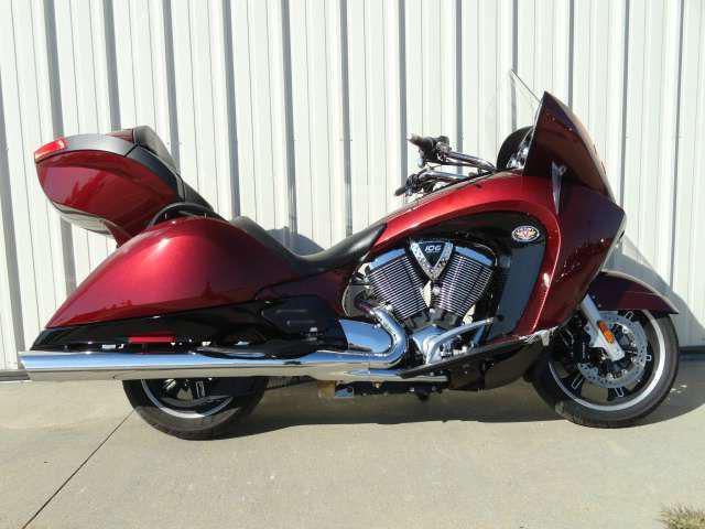 2011 Victory Vision Tour 12k miles *2.99% APR 75mo's**ALL TRADES WELCOME**