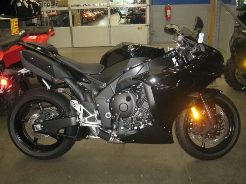 New 2011 Yamaha YZF-R1 Motorcycle R1 Sport bike 1000 R YZF Liter Warranty Rocket