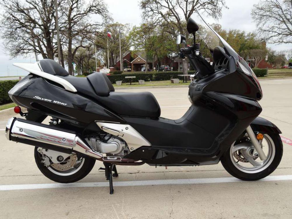 2011 honda silver wing (fsc600 abs)  scooter 