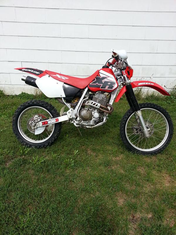 2001 Honda XR400R!! New Brakes, Front Tire,Chain and Sprockets and Handlebars!!