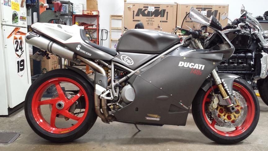 2002 Ducati Superbike 748 Sportbike 