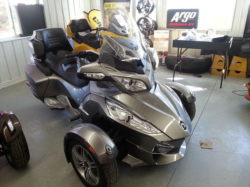 Can Am Spyder RT-S SM5 New 2012 Model