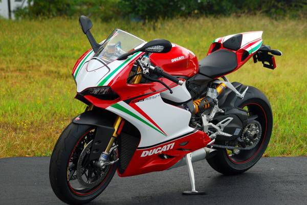 New 2013 Ducati 1199 S Super Bike ***
