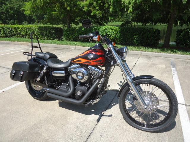 2010 Harley Wideglide looks and runs great..EXTRAS !!