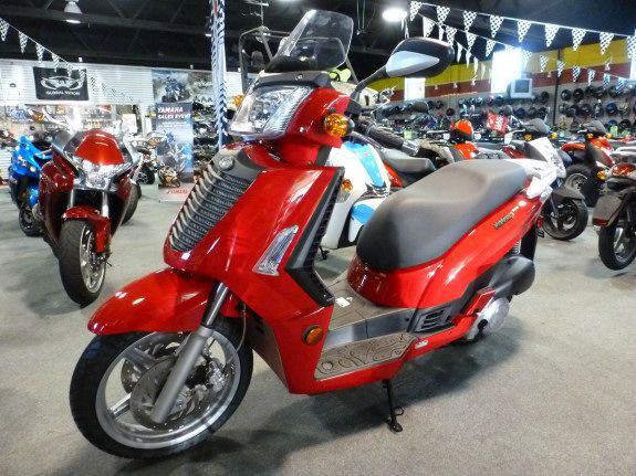 New 2009 KYMCO PEOPLE 250 for sale.