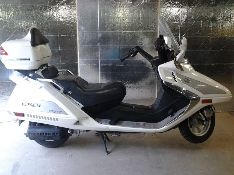 2008 White Wildfire 250cc Scooter - ONLY 593 MILES