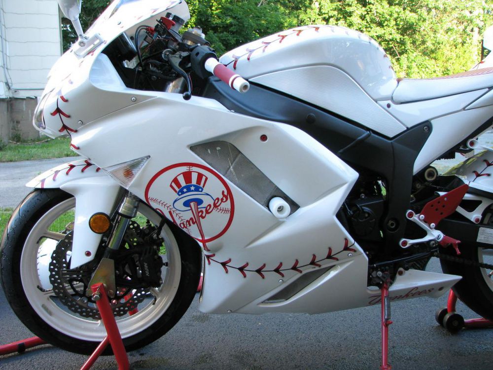 2007 Kawasaki Z Sportbike 