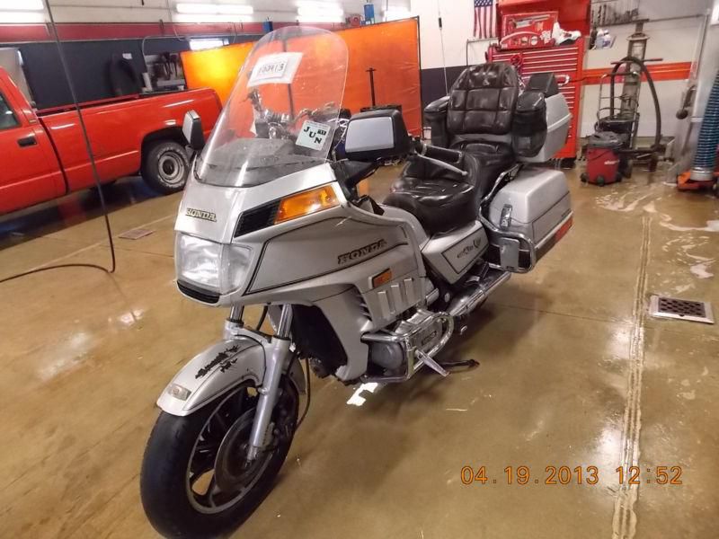 1985 Honda Goldwing SL1200 Interstate 1200cc Motorcycle T100413