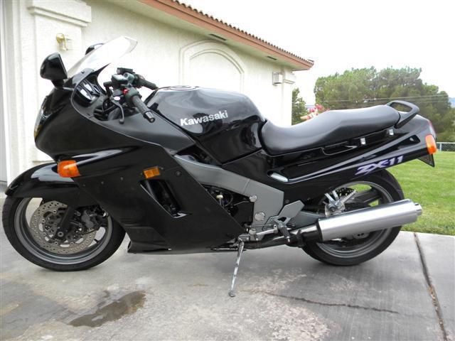 1990 Kawasaki 1100s Sportbike 