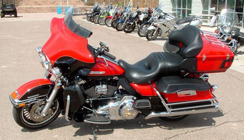 2010 Harley-Davidson FLHTK - Electra Glide Ultra Limited Touring 