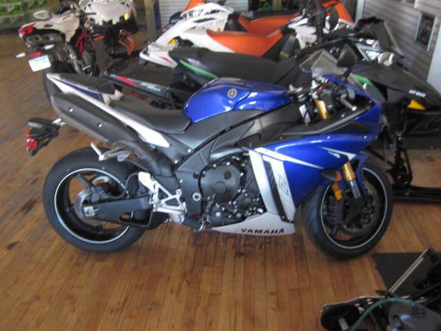 2011 yamaha yzf-r1 usa shipping!! "excellent condition"