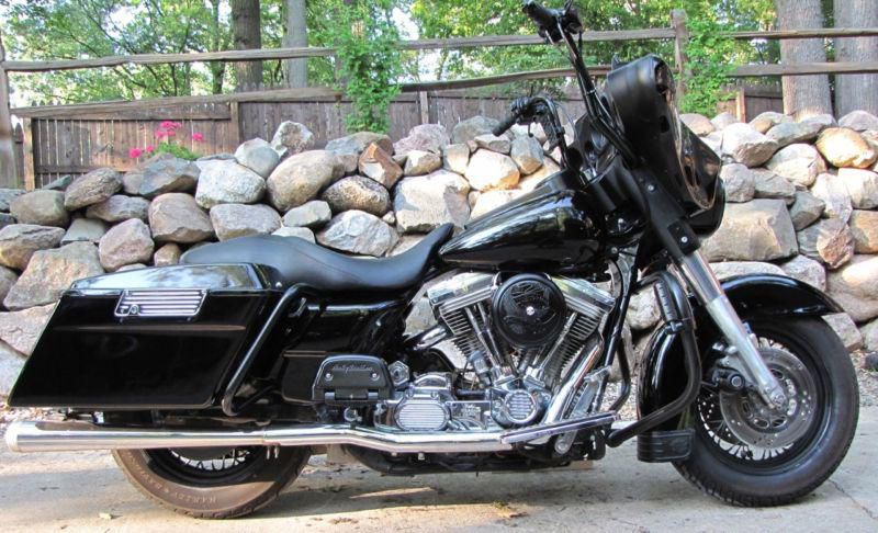 Custom Harley Bagger-All Black-24k mi-ya gotta see this one!