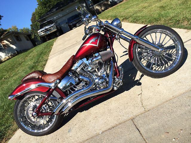 2103 Harley Davidson CVO Breakout w/ only 250 miles!
