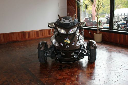 2012 Can-Am RT