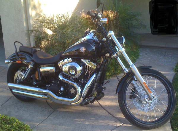 2011 Harley Davidson Wide Glide **LIKE NEW**