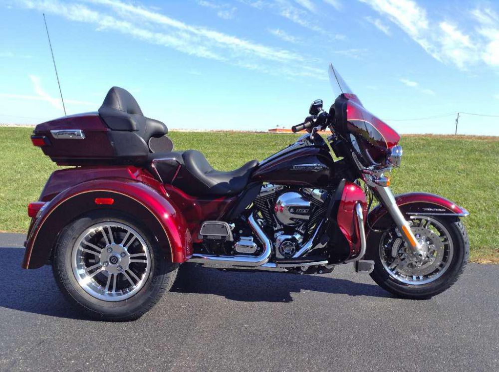2014 Harley-Davidson FLHTCUTG- Tri Glide Standard 