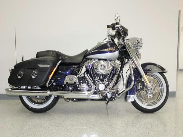 2009 Harley-Davidson Road King Classic FLHRC Touring 