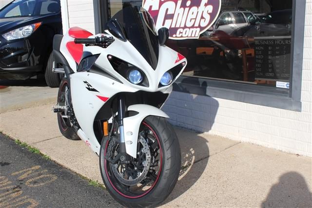 Used 2010 Yamaha YZF-R1 for sale.