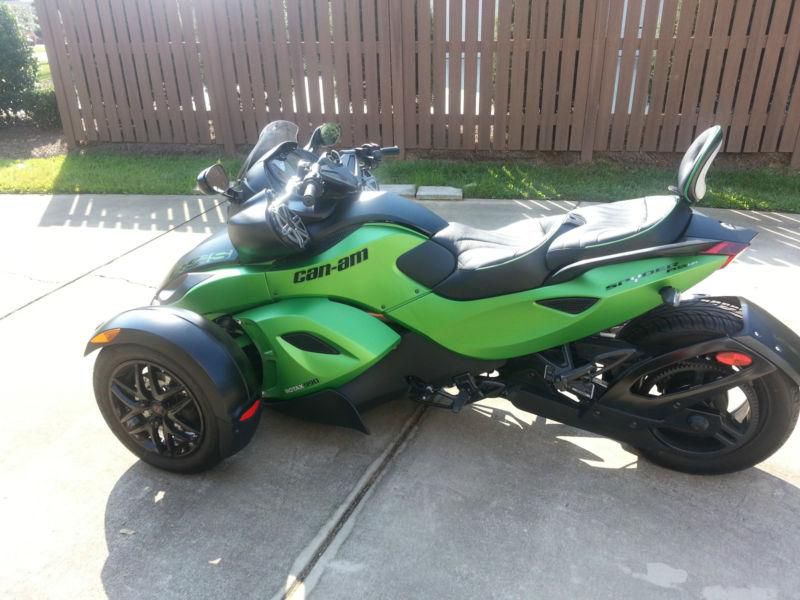 2012 can am spyder  excellent condition