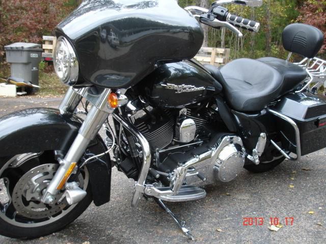 2009 Harley Davidson Street Glide FLHX~Low Miles~Extras~Showroom New Condition