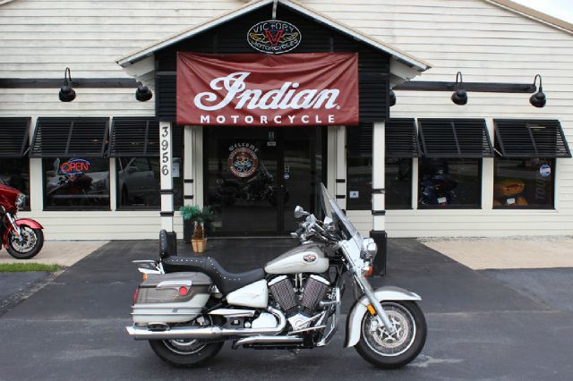 Used 2004 VICTORY TOURING CRUISER for sale.