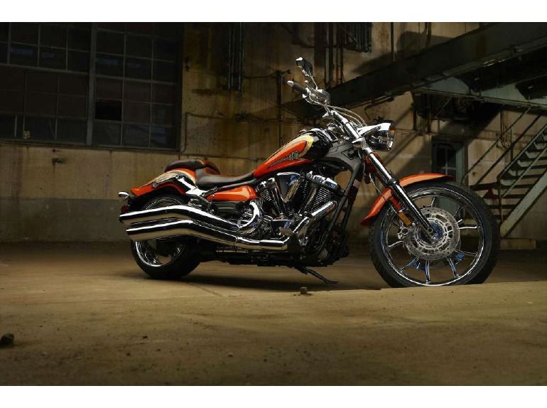 2013 Harley-Davidson FLHTCUSE8-ANV CVO Ultra Classic Electra 