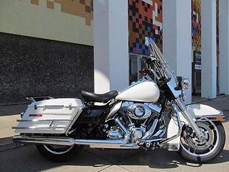 2011 White Harley Davidson Road King Police FLHP!