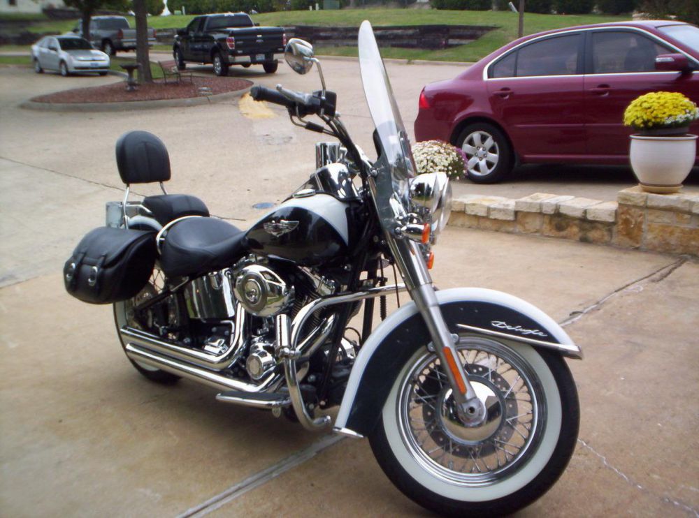 2008 Harley-Davidson Softail DELUXE Cruiser 