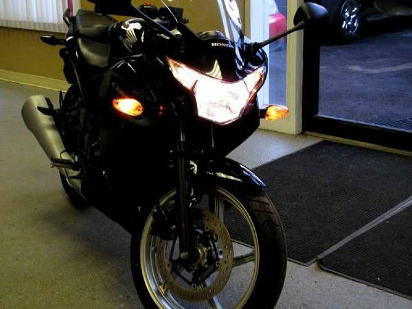 2012 Honda Cbr 250 ** Only 3k ** Like New ** Clean Carfax **