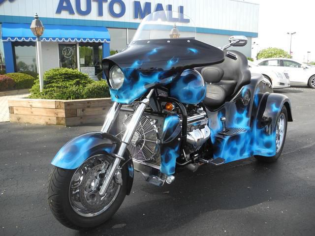 2011 Boss Hoss Trike 32 Coupe clean low miles and ready to roll!