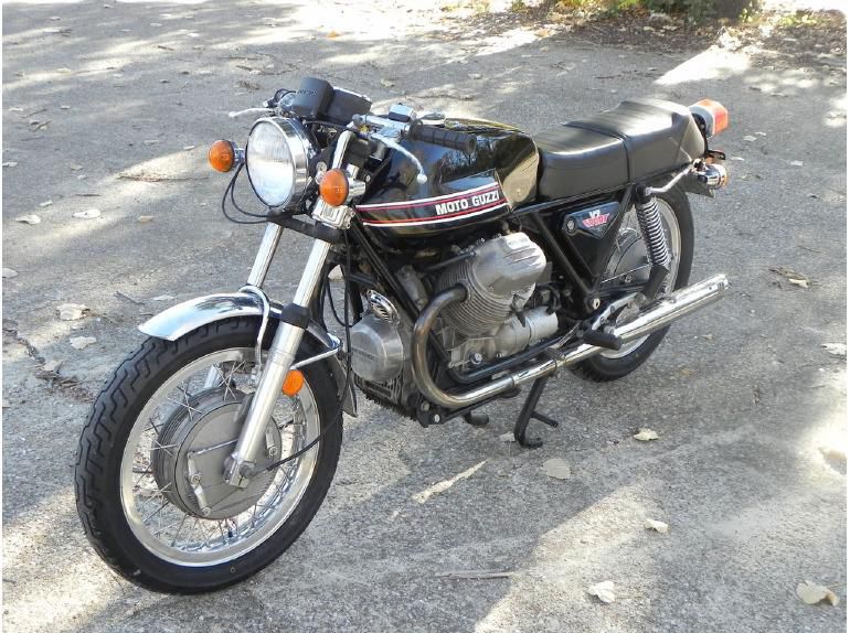 1974 Moto Guzzi V7 Classic / Vintage 