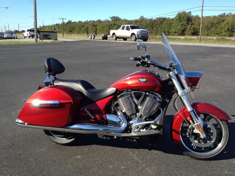 2012 Victory Cross Roads Touring 