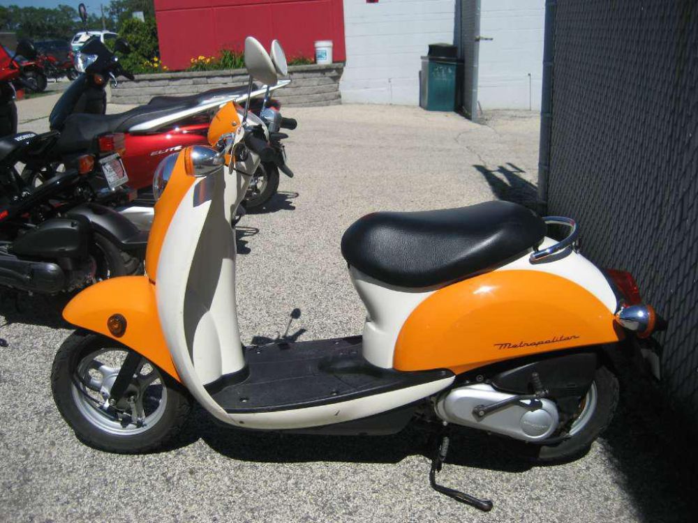 2003 Honda Metropolitan Scooter 