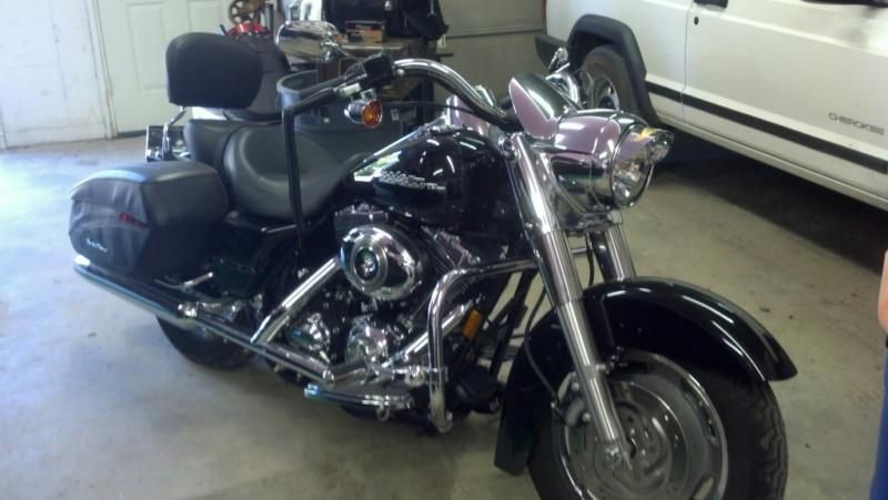 2007 Harley Davidson Road King FLHRS, Like New Only 2,417 miles, No Reserve