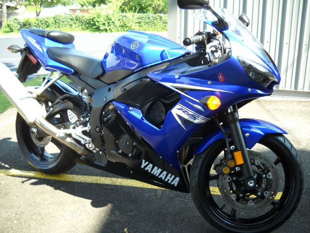 Used 2009 Yamaha R-6 S for sale.