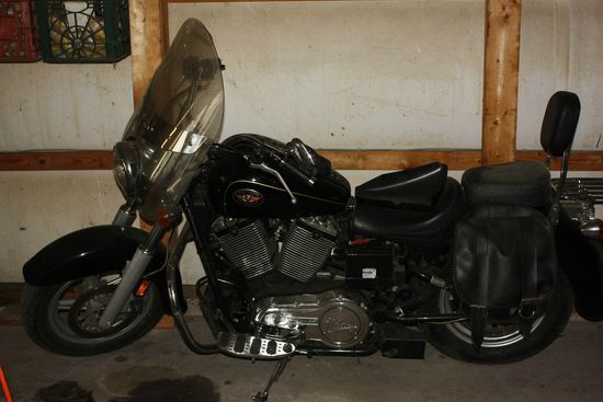 Used 2002 Victory Touring for sale.