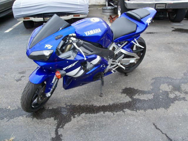 Used 2000 Yamaha YZF - R1 for sale.