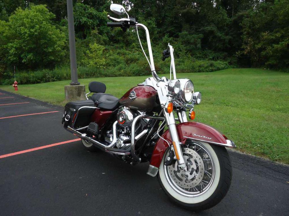 2009 harley-davidson flhrc road king classic  touring 