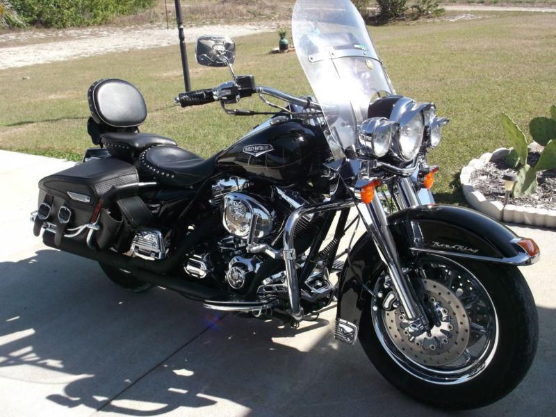 2000 Harley Davidson Road King Beautiful Clean Loaded with options