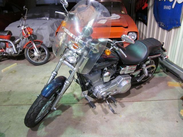 Used 2002 Harley Davidson Dyna Super Glide for sale.