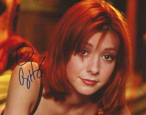 Signed alyson hannigan 8 x 10 glossy photo how i met your mother cute