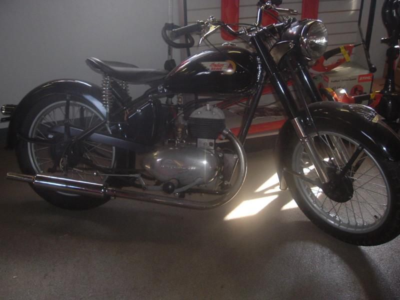 INDIAN MOTORCYCLE BRAVE 1951