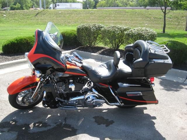 2007 Harley-Davidson FLHTCUSE2 - Ultra Classic Screamin' Eagl Touring 